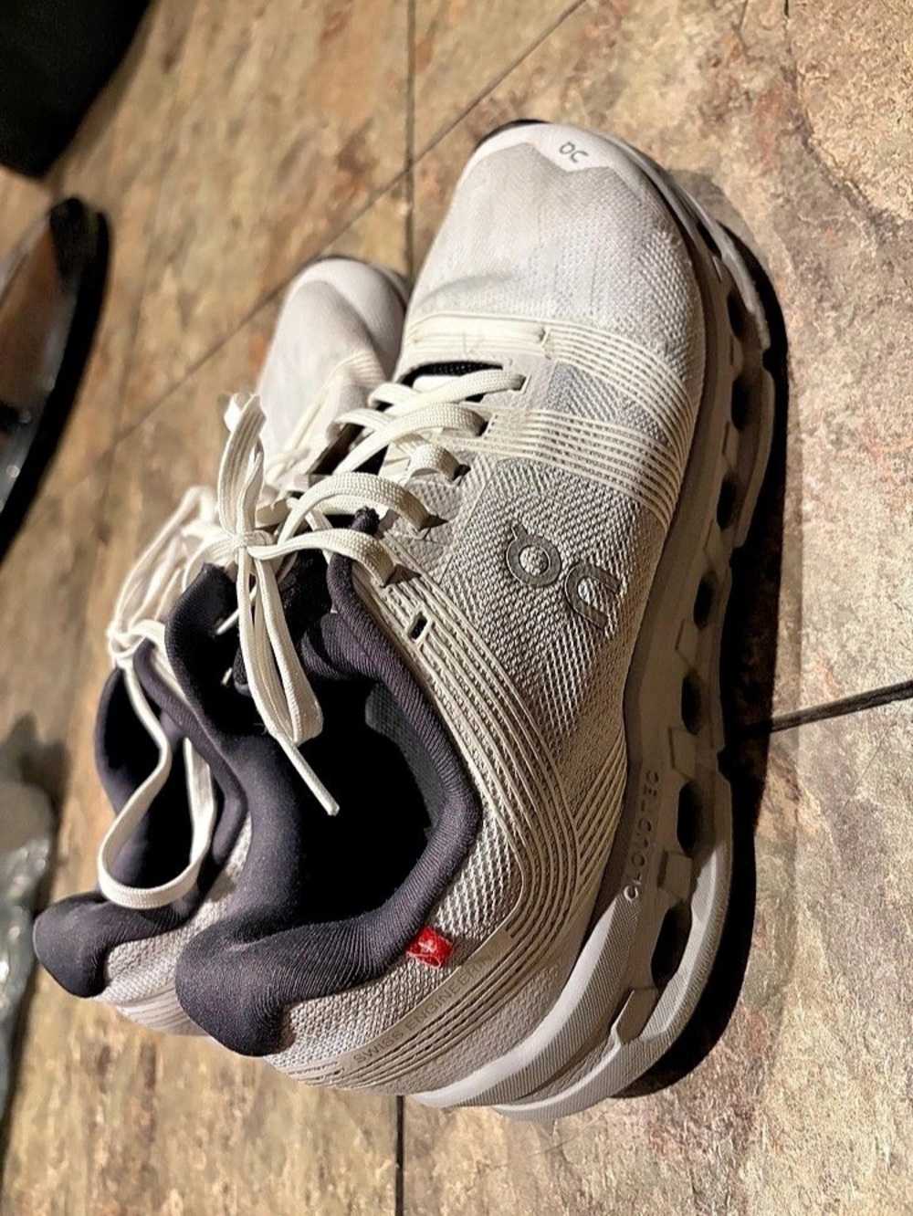 On Cloudswift Women's Athletic Shoes White & Gray US W 8.5